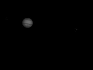 jupitermoons-0000.jpg (51559 bytes)